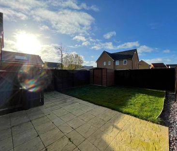 3 bedroom semi-detached house to rent - Photo 2