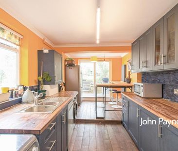 2 bedroom maisonette to rent - Photo 5