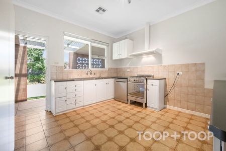 Charming 3-Bedroom Home in Sought-After Beulah Park - Photo 3