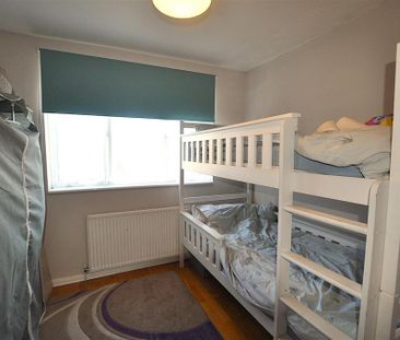 2 bedroom semi-detached bungalow to rent - Photo 3