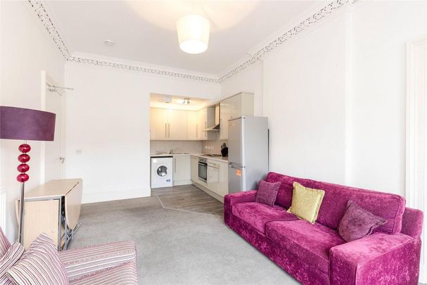 3 bedroom apartment to rent - Photo 1