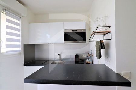 À COURBEVOIE À louer Appartement 1 pièce 26 m2 Loyer 900,00 €/mois charges comprises * - Photo 4