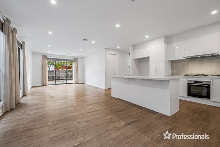 Spacious Family Home - Photo 2