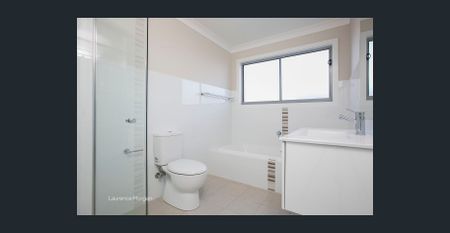 Perfectly balances modern living with an unbeatable setting. - Photo 5