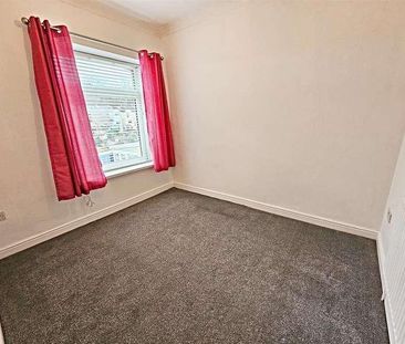 Augustus Street, Ynysybwl, CF37 - Photo 2