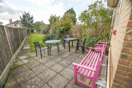 To Rent Avon Road, Charminster, Bournemouth, BH8 £2,575 pcm Tenancy Info - Photo 4