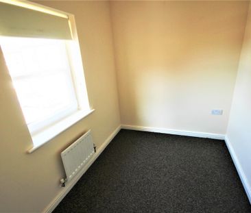 3 bedroom detached to let - Photo 2