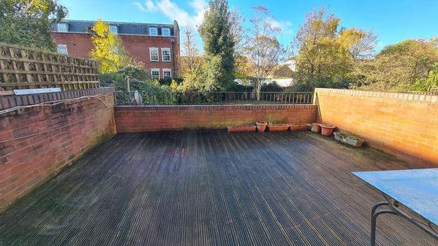 Denton Court, Avenue Road, TW7 - Photo 1