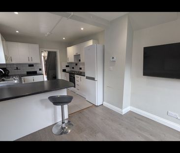 Room in a Shared House, Coventry Road, SO15 - Photo 6