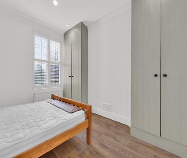 3 bedroom flat to rent - Photo 6