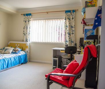 EFFORTLESS LIVING LOCATED IN THE HEART OF BAULKHAM HILLS - Photo 6