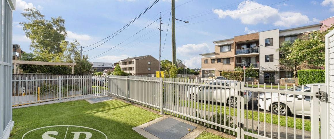 Modern Two-Bedroom Apartment in Prime Guildford Location - Photo 1
