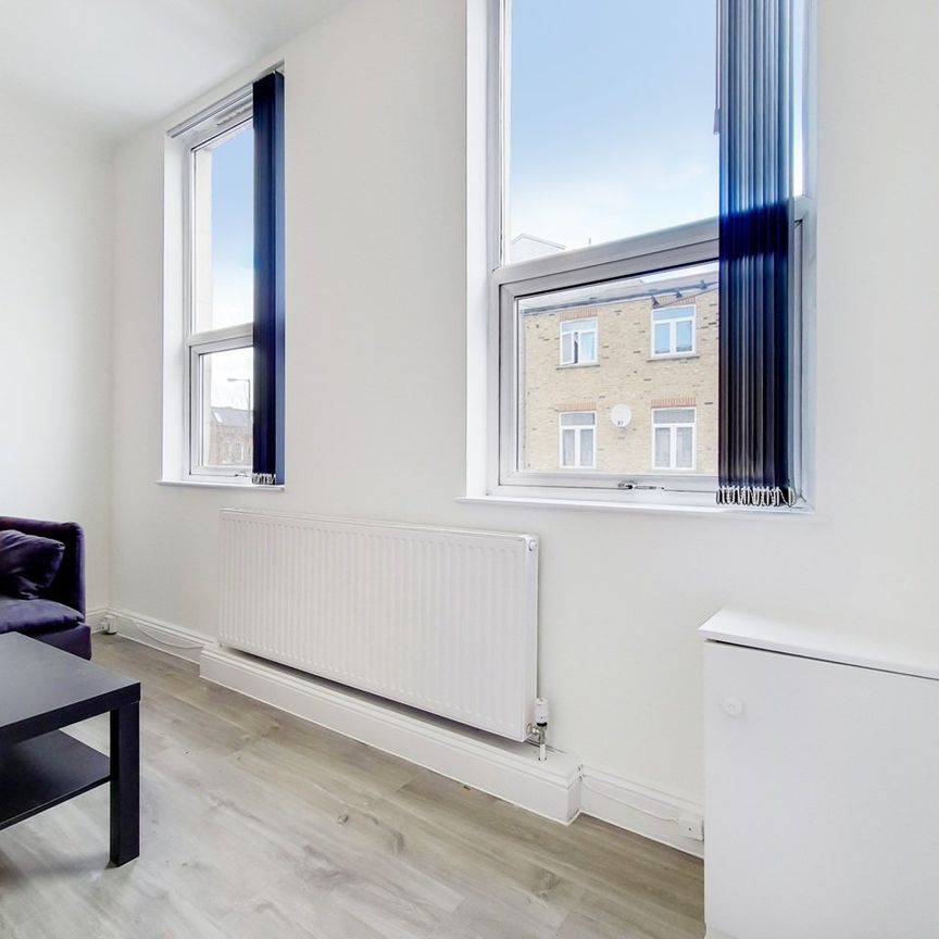 1 Bed Flat, Southampton Way, SE5 - Photo 1