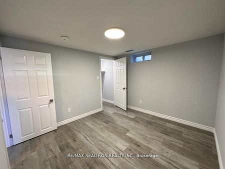 223 Cochrane Street W #Bsmnt - Photo 3