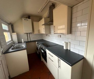 3 bedroom terraced house to rent - Photo 1