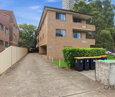 Outstanding 2 bedroom - Photo 2