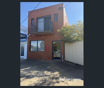 FRESHLY REJUVENATED TWO BEDROOM APARTMENT - Photo 5