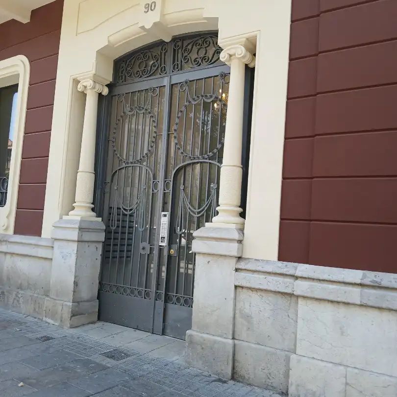 Tarragona - Photo 1