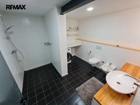 Pronájem stylového mezonetového bytu 105 m - Fotografie 5