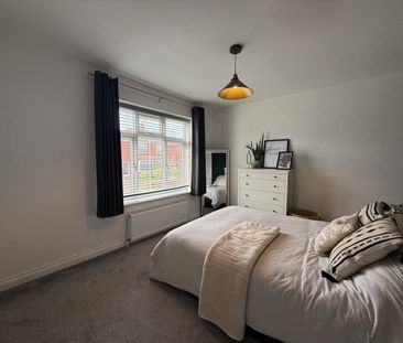 2 bed Semi-Detached - To Let - Photo 1