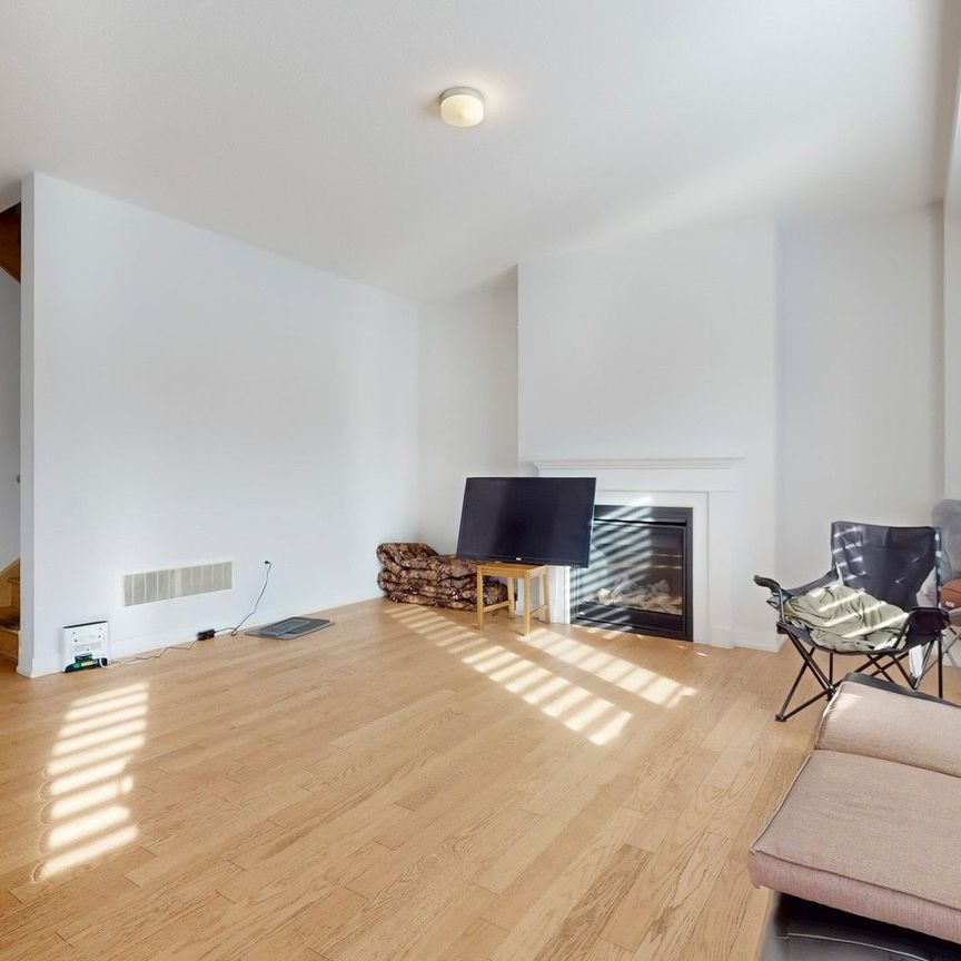 For Lease - 22 Bird Street, Norfolk, Ontario - Photo 1