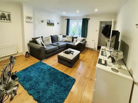 2 bedroom terraced house to rent - Photo 2