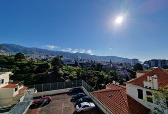 Apartamento T3 com Vista para a Cidade - Funchal, Quinta Magnólia