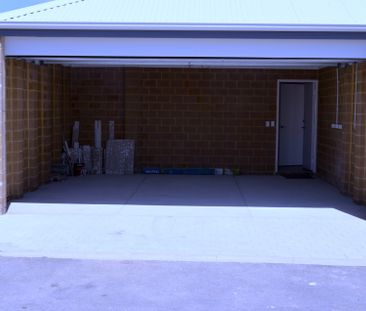 52 Villatella Gardens, Piara Waters, WA 6112 - Photo 1