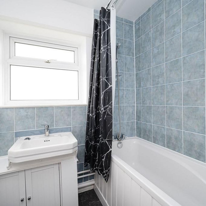 2 bedroom house to rent - Photo 1