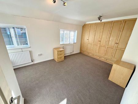 2 bedroom semi-detached house to rent - Photo 4