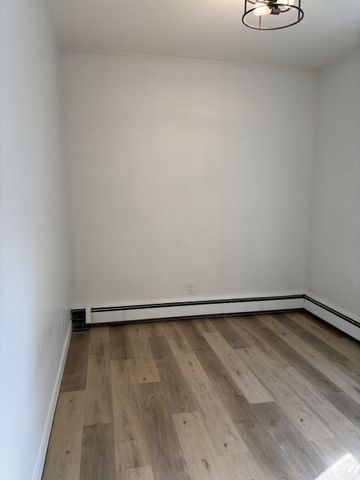 Belmont Apartments - Photo 2