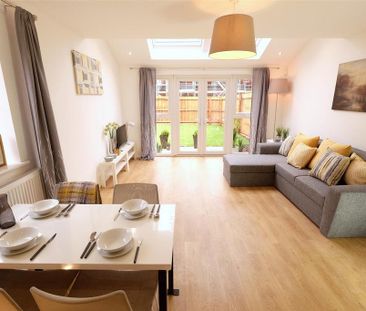 3 bedroom semi-detached house to rent - Photo 2