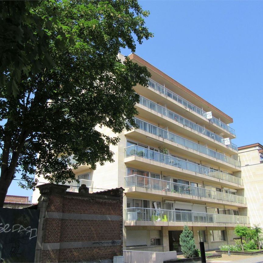 Recent gerenoveerde studio met terras in de Parkstraat 106. - Foto 1