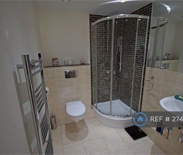 1 bedroom in a flat share to rent - Photo 3