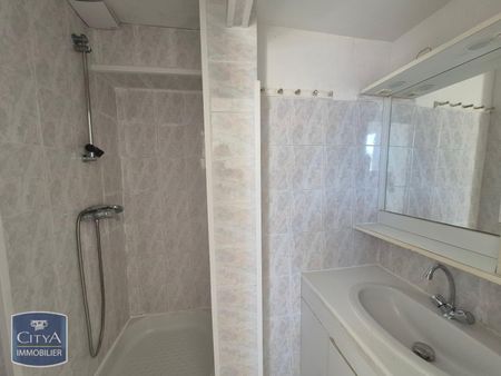 Location Appartement 2 pièces 25m² MARSEILLE 7ème - Photo 3