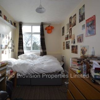 3 Bedroom Flats Leeds - Photo 1