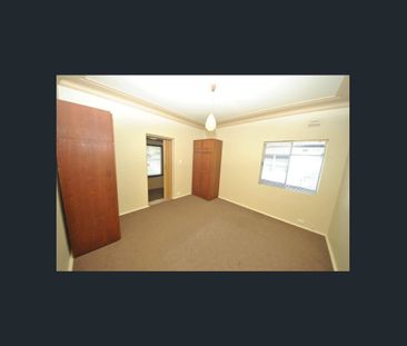 FULL BRICK HOUSE - Photo 5