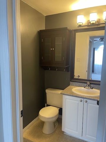 For Lease - 93 Courtney Crescent Unit# Main, Barrie, Ontario - Photo 4