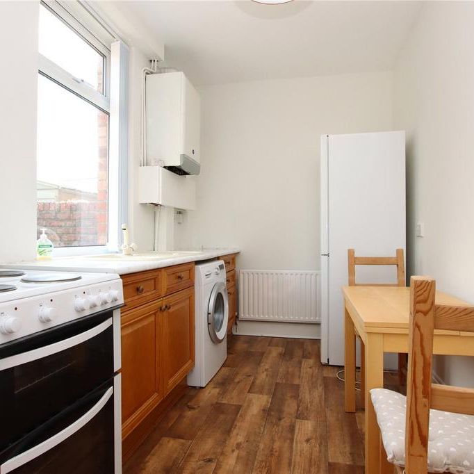 2 bedroom terraced house to rent - Photo 1