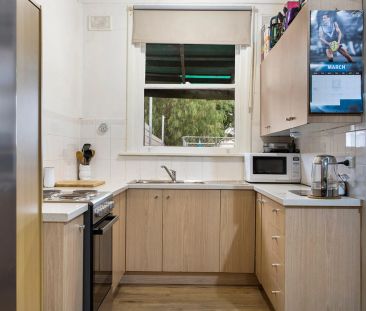 Charming 2 or 3 -Bedroom Home in Wanted Locale - Photo 6