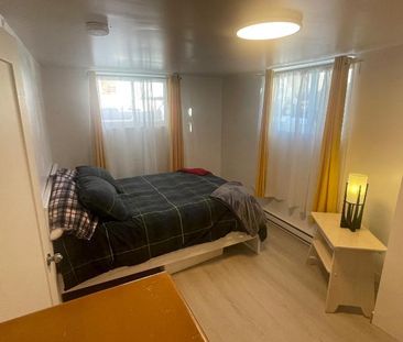 Chambre à louer tout inclus / Bedroom for rent Room for rent all in... - Photo 2