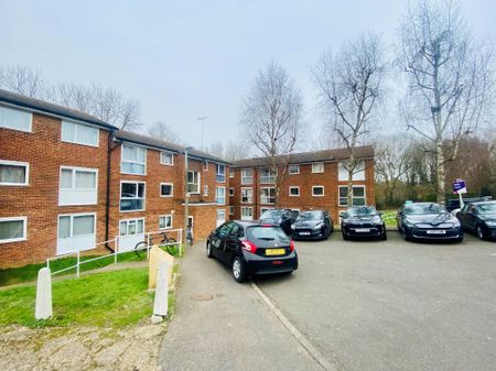 Aston View, Hemel Hempstead - Photo 4