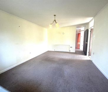 2 bedroom semi-detached bungalow to rent - Photo 2