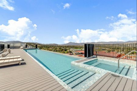 Low Maintenance living in the Heart of Tuggeranong! - Photo 3