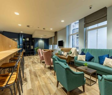 Gold Studio - Photo 4