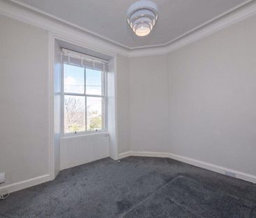 4 bedroom terraced house to rent - Photo 5