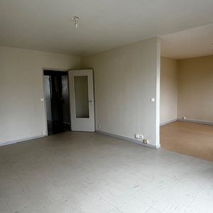 Appartement lumineux situé, proche des transports et commerces. - Photo 2