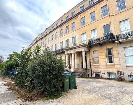 Lansdown Crescent, Cheltenham, Gloucestershire, GL50 - Photo 5