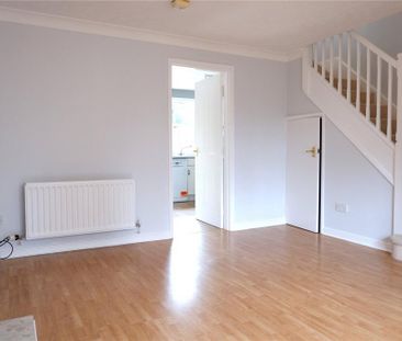 2 bedroom end of terrace house to rent - Photo 3
