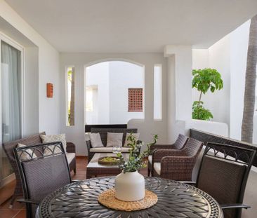 2 bedroom luxury Apartment for rent in Benahavís, Spain - Photo 6